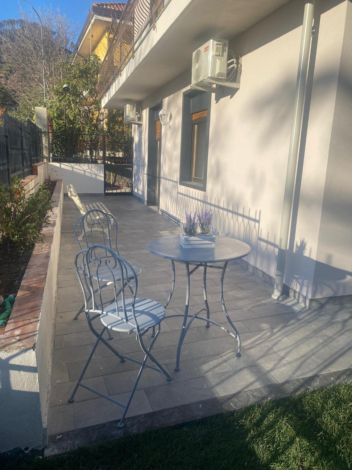 La Pigna Casa Vacanza Николози Екстериор снимка